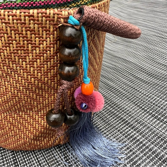 Natural Rattan Woven Bucket Bag Brown Great Condition - Picture 5 of 8